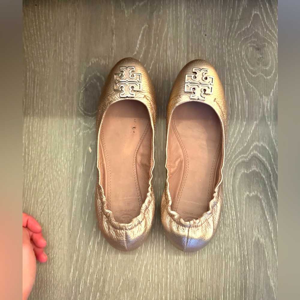 Tory Burch Gold 8.5